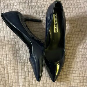 Karl Langerfeld Paris navy patent heel size 9 / 40 shoe. 3 in heel.